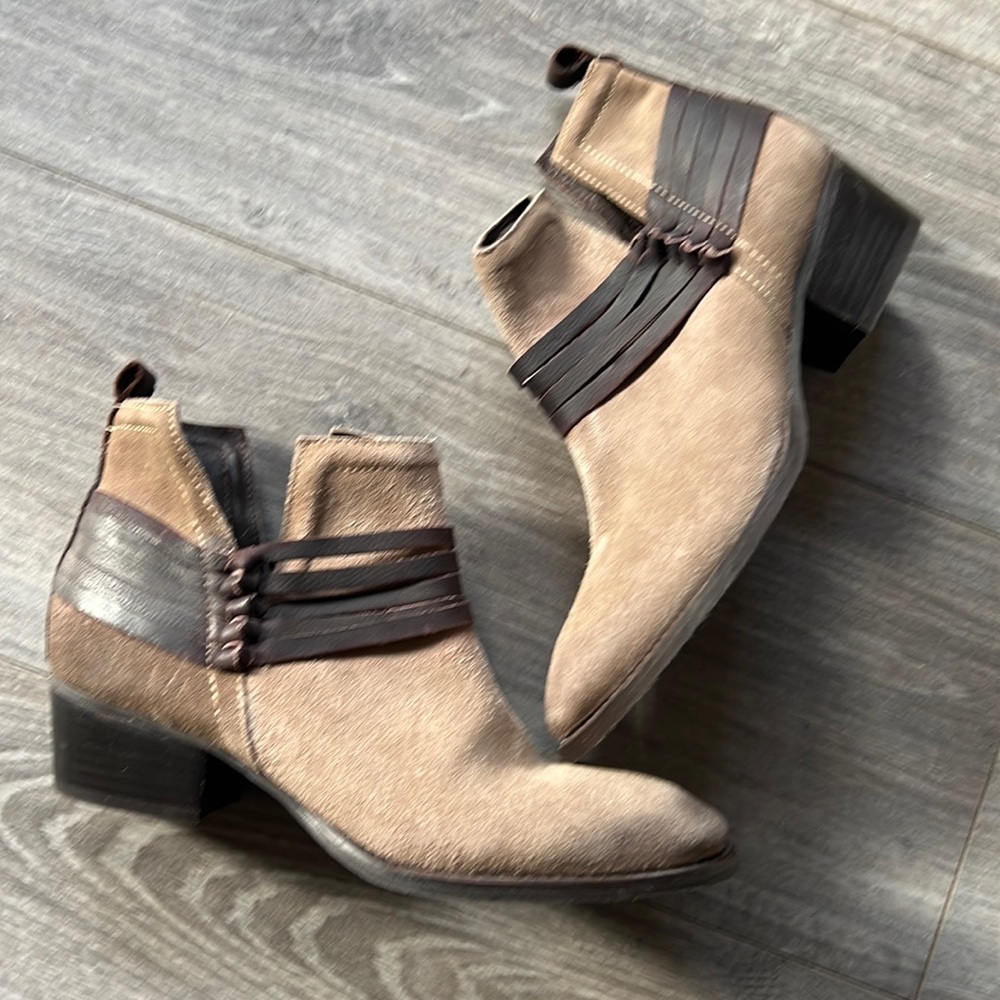 Diba Skyler brown leather booties. Brand new! Bundle three items, save 30%!!!